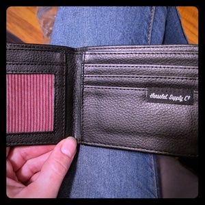 Herschel wallet